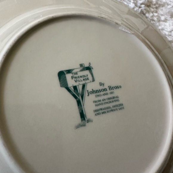 2 Vintage Johnson Bros Ironstone “Friendly Village” Plate - Picture 6 of 12